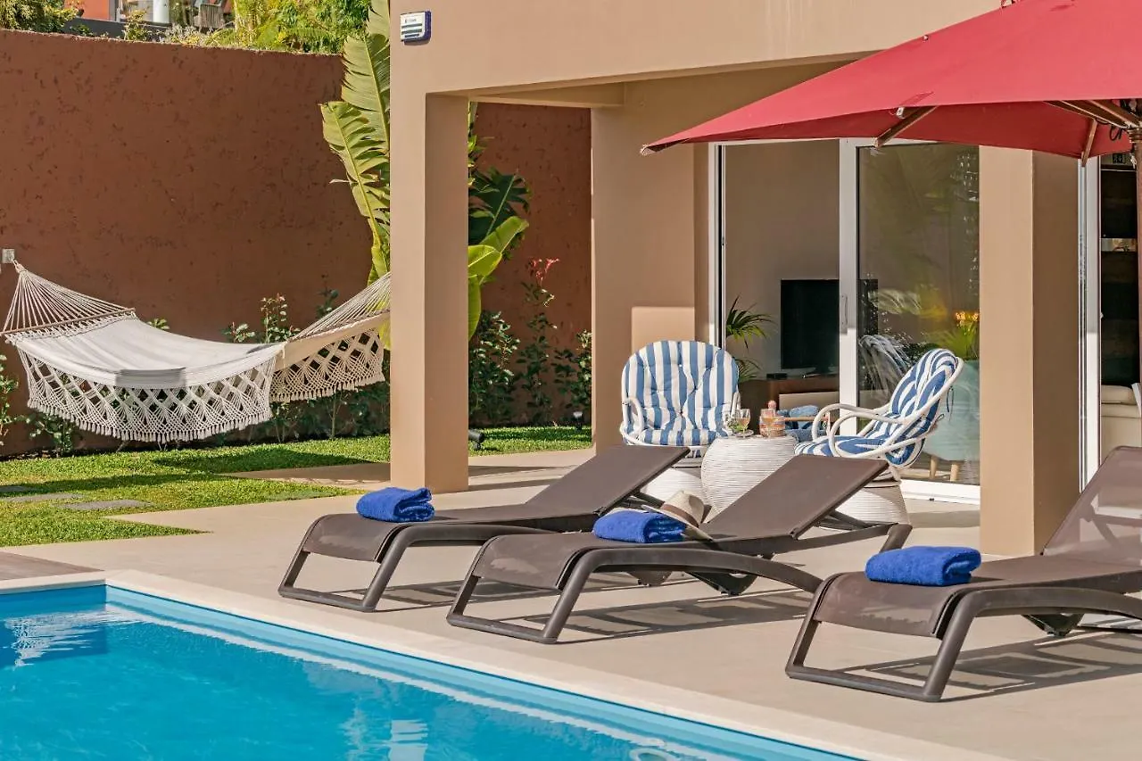New! Villa Alvinho| Lifestyle&Nature | Heated Pool Фуншал 0*,  Португалия
